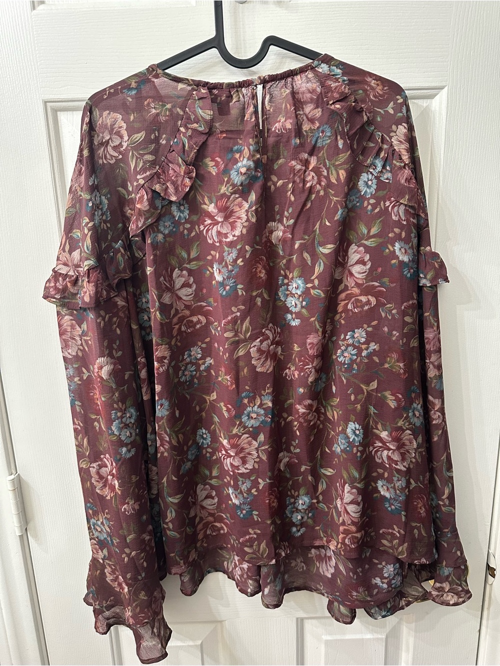 Torrid Top Long Sleeve Blouse Ruffle Sheer Burgundy Blue Floral 1X NWT - Picture 2 of 6